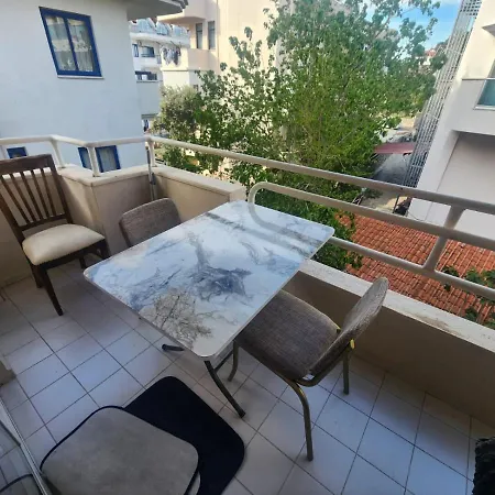 Daire Mavi Yesil Tatil Evleri