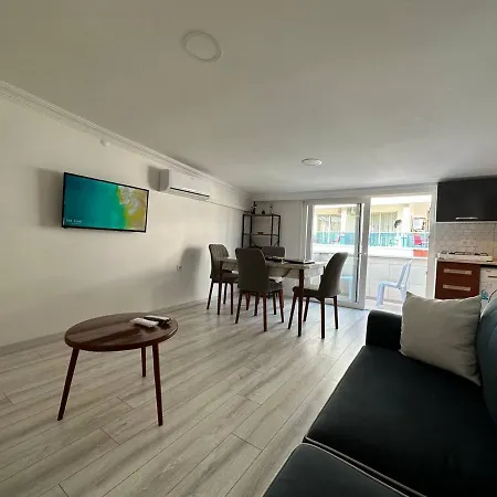 Daire Mavi Yesil Tatil Evleri Marmaris