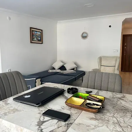 Daire Mavi Yesil Tatil Evleri