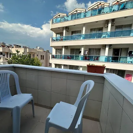 Daire Mavi Yesil Tatil Evleri Marmaris